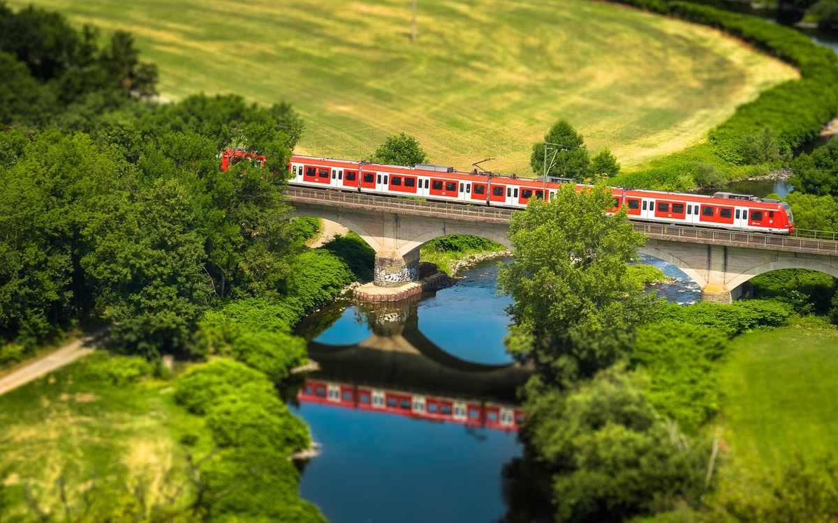 Pont miniature en plastique pour réseau ferroviaire HO Pont miniature en plastique pour réseau ferroviaire HO